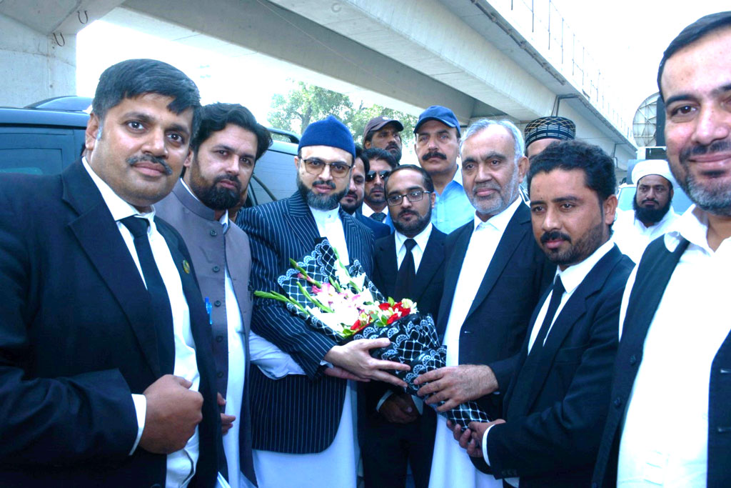 dr hassan qadri addresses peshawar highcourt