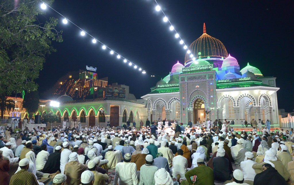 dr hassan qadri addresses at urs of hazrat zinda pir