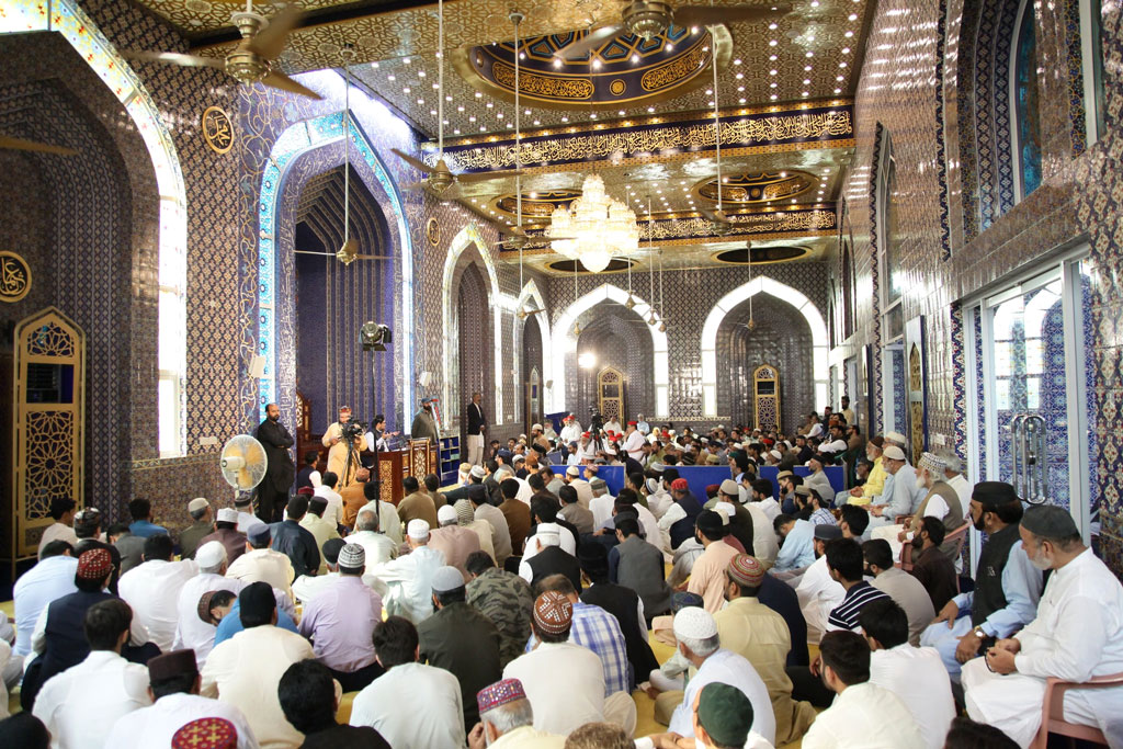 dr hussain qadri addresses friday sermon