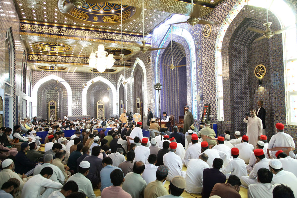 dr hussain qadri addresses friday sermon