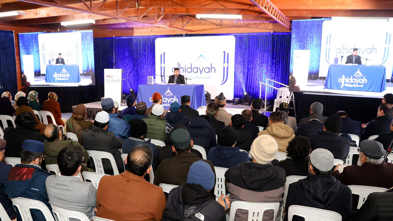 dr hussain qadri addresses al hidayah