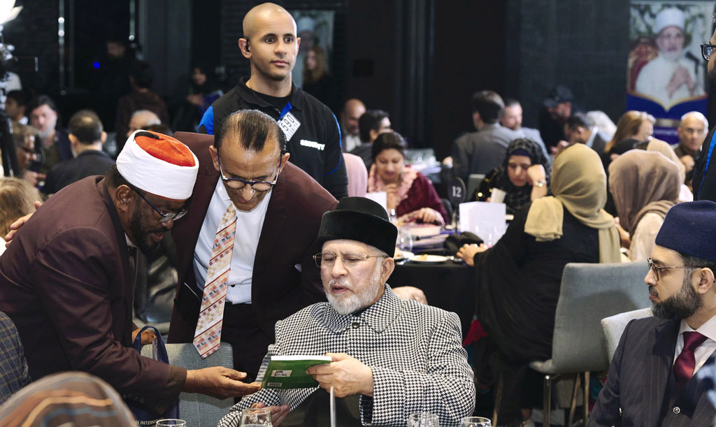 dr tahir ul qadri attends meet and greet session