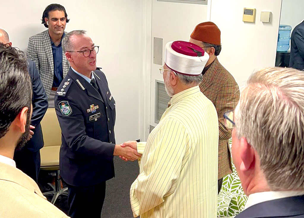 dr tahir ul qadri meet australian personalities