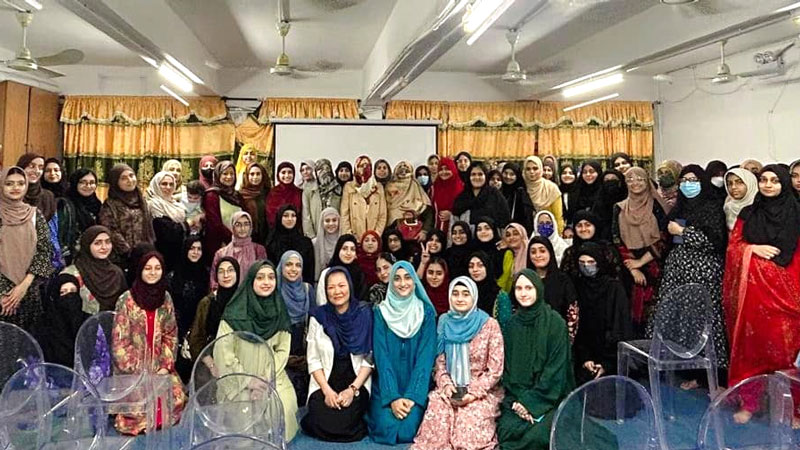 minhaj sisters chapter hong kong