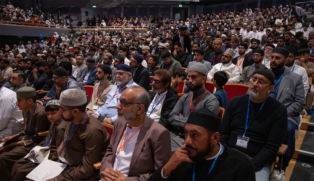 Shaykh Hammad Mustafa al-Madani al-Qadri delivered a profound discourse on the second day of Al-Hidayah 2025