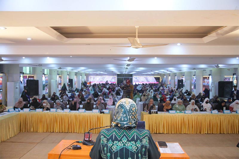 Dr Ghazala Qadri Al Tarbiya Camp