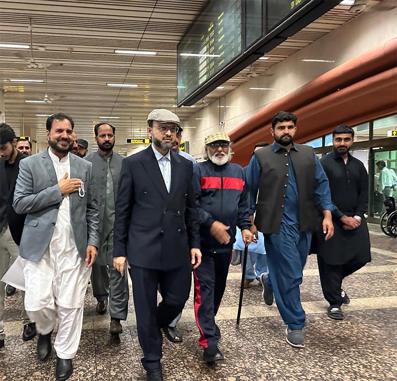 Dr Hassan Mohi-ud-Din Qadri Returns to Pakistan After UK and Europe Tour 2025