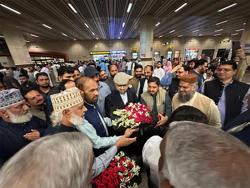 Dr Hassan Mohi-ud-Din Qadri Returns to Pakistan After UK and Europe Tour 2025