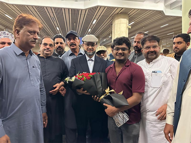 Dr Hassan Mohi-ud-Din Qadri Returns to Pakistan After UK and Europe Tour 2025