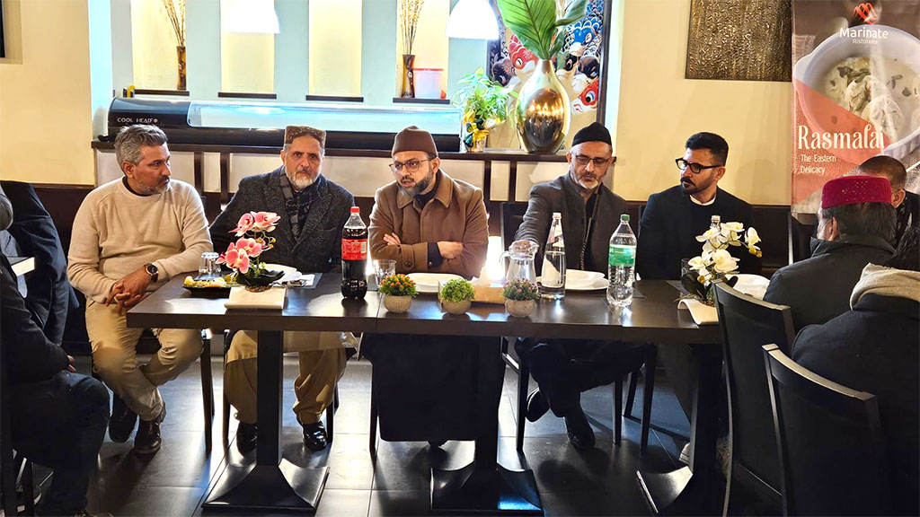 Dr. Hassan Mohiuddin Qadri Attends Community Dinner in Cento