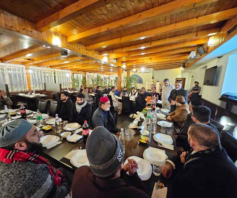 Dr. Hassan Mohiuddin Qadri Attends Community Dinner in Cento