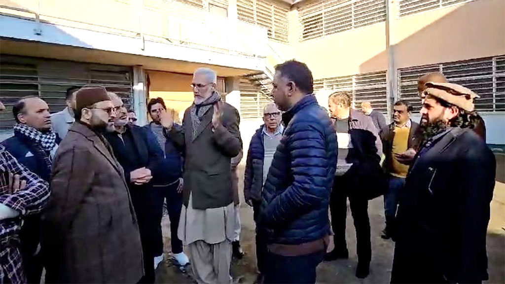 Dr Hassan Qadri Visits Site for Minhaj ul Quran Islamic Center