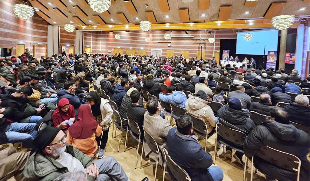 Dr-Hassan-Qadri-Addresses Miraj un Nabi Conference in Stockholm