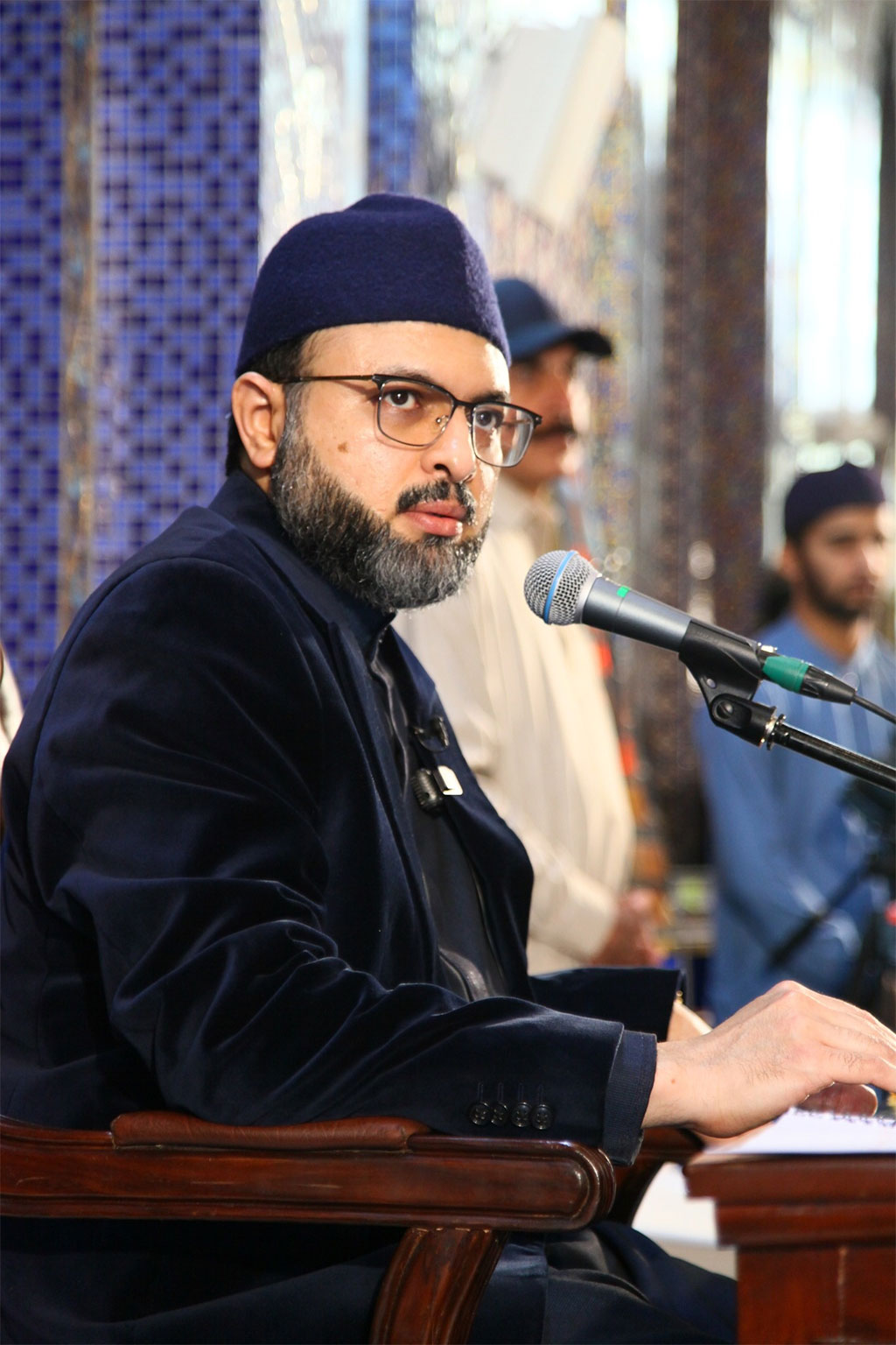 Dr. Hassan Mohiuddin Qadri addressing Jummah gathering