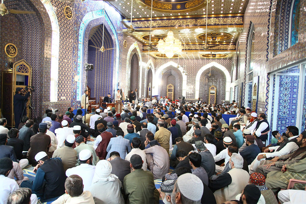 Dr. Hassan Mohiuddin Qadri addressing Jummah gathering