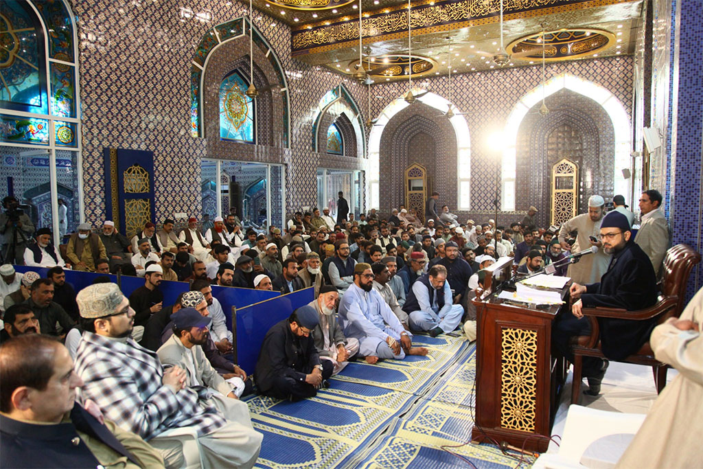 Dr. Hassan Mohiuddin Qadri addressing Jummah gathering