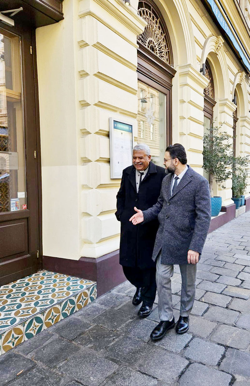 Dr. Hassan Mohiuddin Qadri Attends Peace Luncheon in Vienna