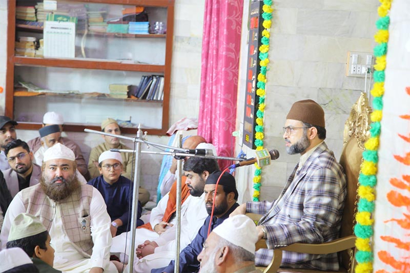 Prof Dr Hassan Mohiuddin Qadri Attends Qul Sharif at Darbar Aliya Chishtia Kamonke