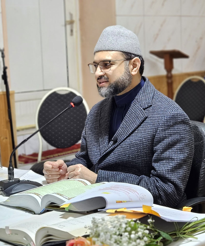 Dr. Hassan Mohiuddin Qadri Leads Spiritual Training Session in Vienna