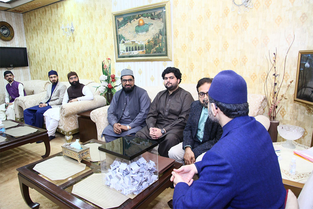 Dr Hassan Qadri Umrah ticket draw for Minhajians Forum-members