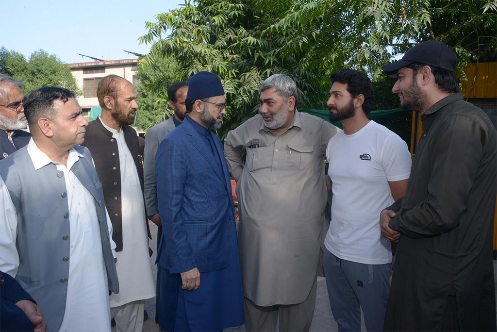 Dr-Hassan Qadri Visits Al Aazmiyah Institute Lahore