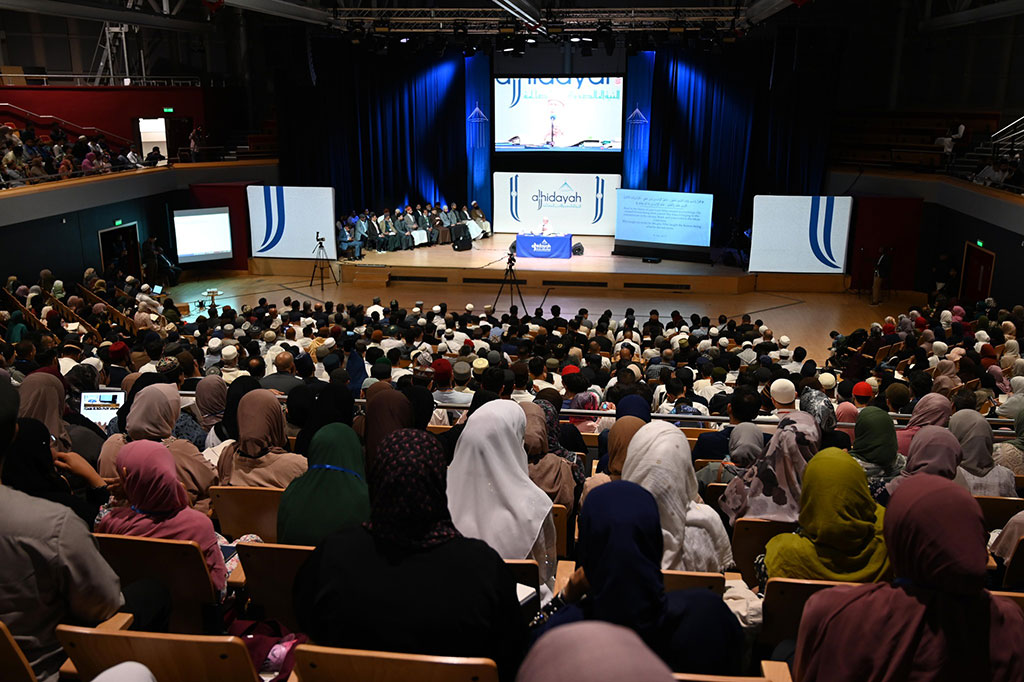 Prof. Dr Hassan Mohiuddin Qadri, accompanied Dr Muhammad Tahir-ul-Qadri at inaugural keynote of Al-Hidayah 2025