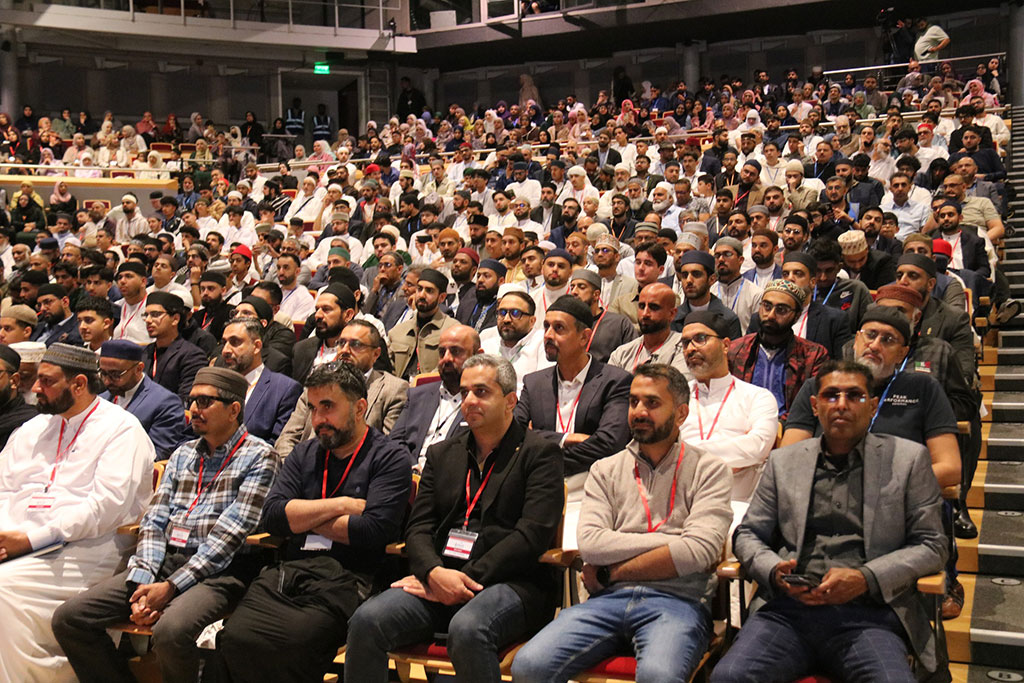 Prof. Dr Hassan Mohiuddin Qadri, accompanied Dr Muhammad Tahir-ul-Qadri at inaugural keynote of Al-Hidayah 2025