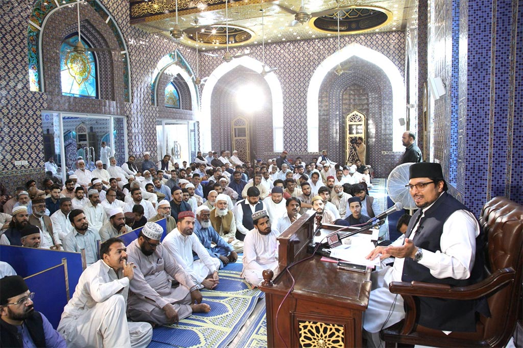 Dr Hassan Qadri addresses Khutba Jummah at Jamia Shaykh-ul-Islam Lahore