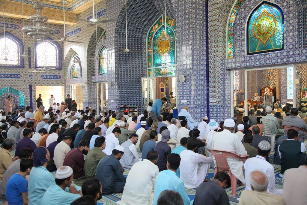 Dr Hassan Qadri addresses Khutba Jummah at Jamia Shaykh-ul-Islam Lahore