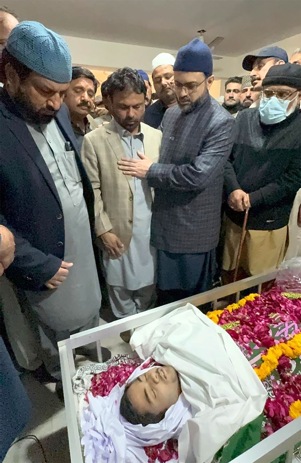 Dr Hassan Qadri led the funeral prayers of Altaf Hussain Randhawa Son Safiullah