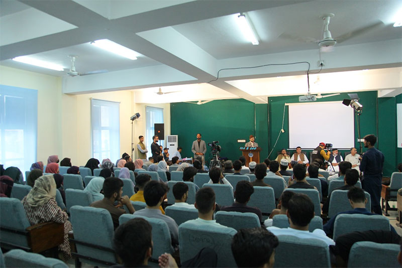 Dr Hassan Qadri addresses seminar Islamic leadership haripur
