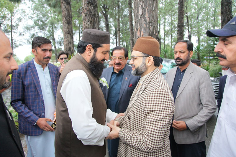 Dr Hassan Qadri visit Hazara University welcome by VC Iqbal Murtaza