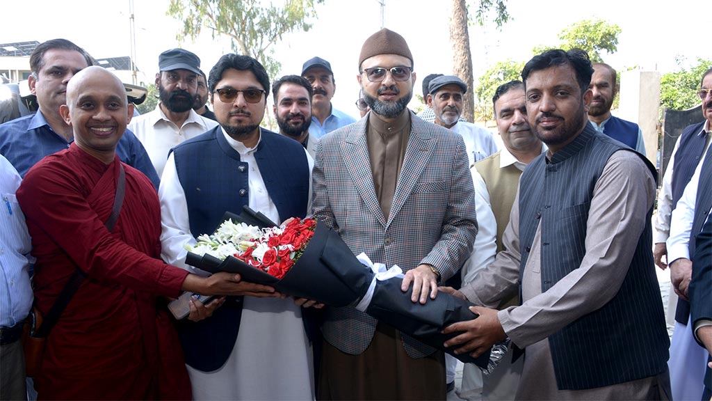 Dr-Hassan and Dr Hussain Qadri Visit Minhaj Publications Lahore