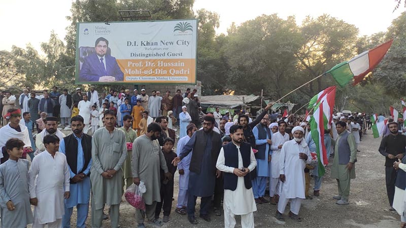 Dr hussain Qadri Warmly Welcomed at Dhaki Mor Tehsil Paharpur