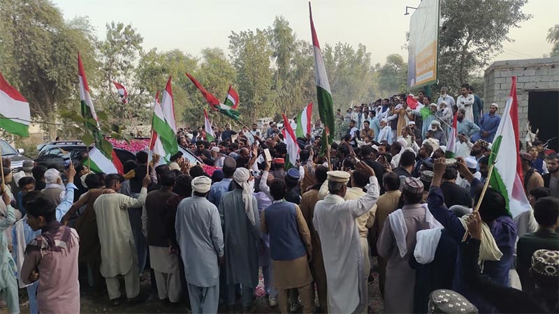 Dr hussain Qadri Warmly Welcomed at Dhaki Mor Tehsil Paharpur