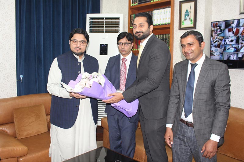 Dr Hussain Qadri Meeting With Waqas Mustafa