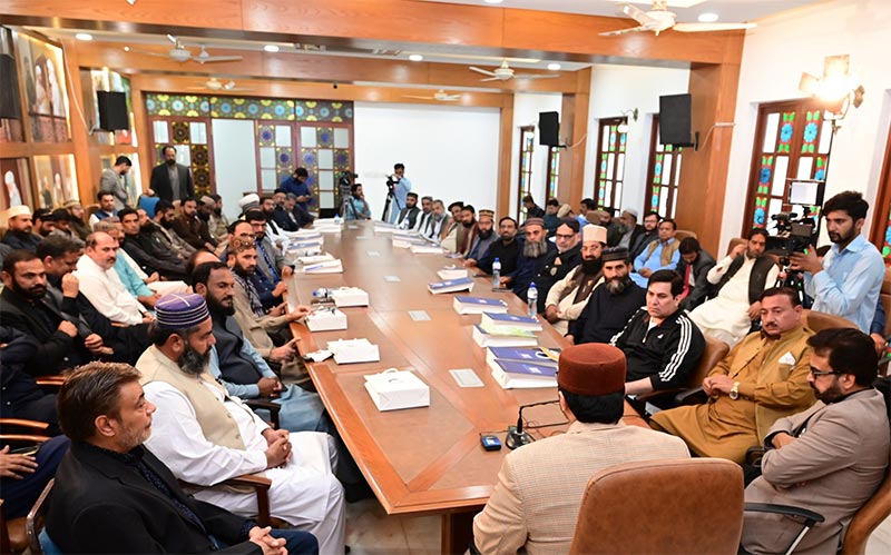 Dr Hussain Qadri Meeting with COSIS Graduates Session 2003