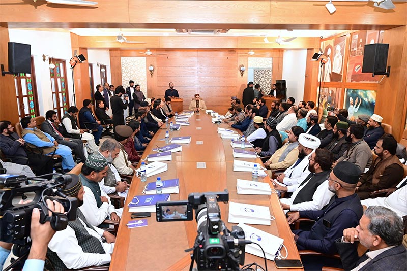 Dr Hussain Qadri Meeting with COSIS Graduates Session 2003