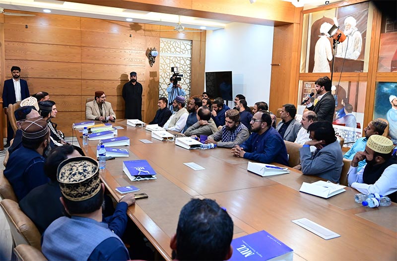 Dr Hussain Qadri Meeting with COSIS Graduates Session 2003