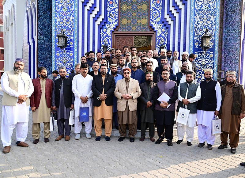 Dr Hussain Qadri Meeting with COSIS Graduates Session 2003