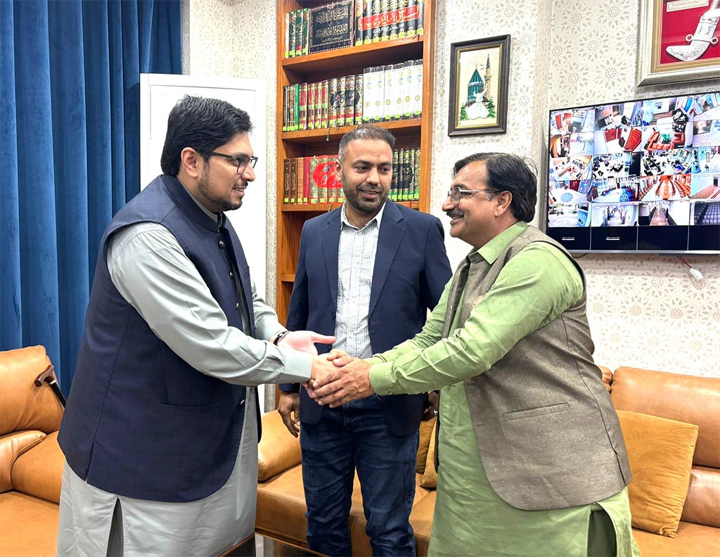 Dr Hussain Qadri Meets Dr Saddam Aziz and Amjad Faizi-from MQI HongKong