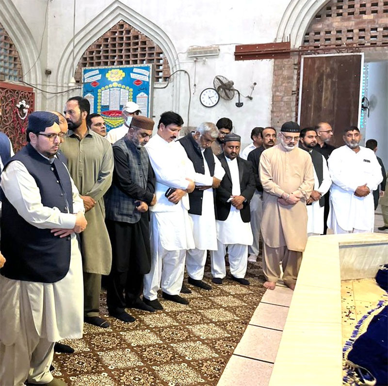 Dr Hussain Qadri Visit Mazar Qudwat ul Awliya