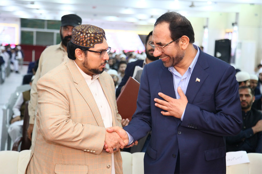 Dr Hussain Qadri addresses the Haftha e Taqreebat