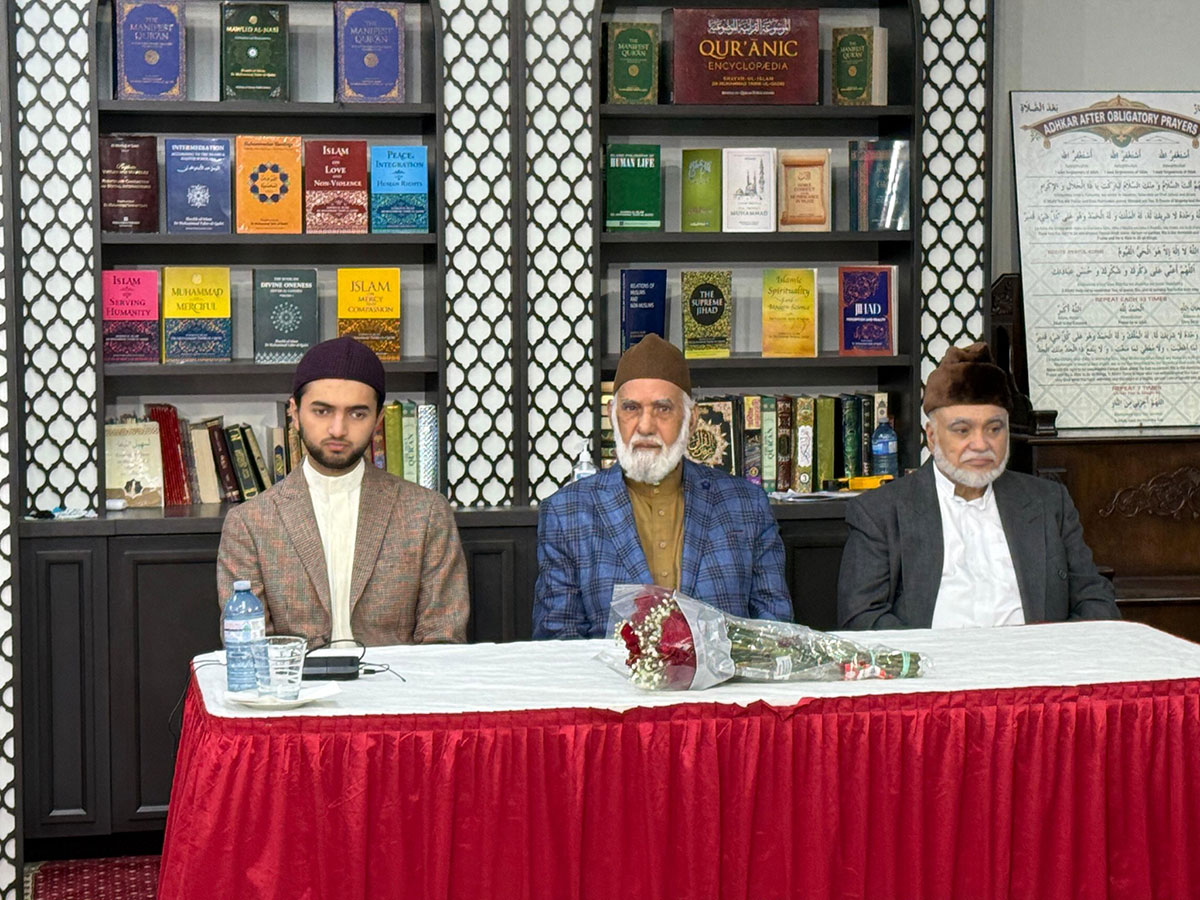 Dr Tahir ul Qadri addressing Ghaus ul Azam Conference in Canada