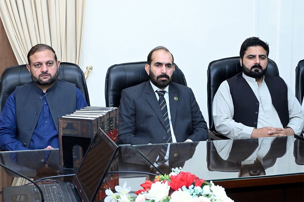 Establishment of Shaykh-ul Islam Corner at International Islamic University Library