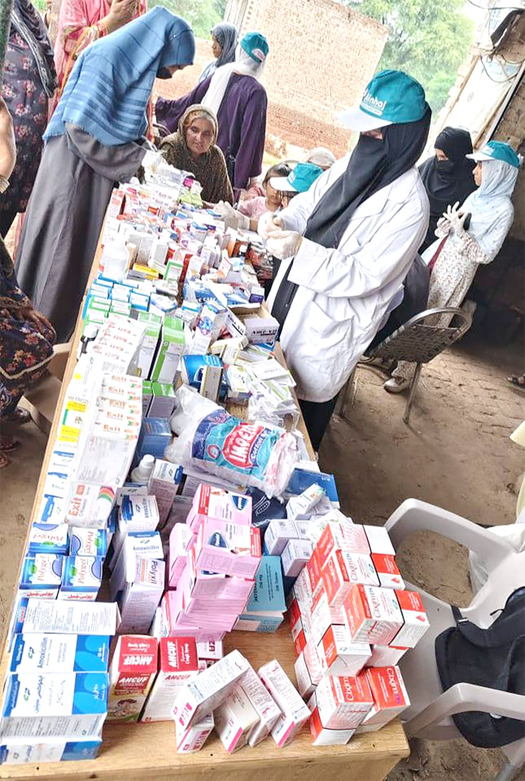 Flood Relief Medical Camp by Minhaj Women League Samundri 2025