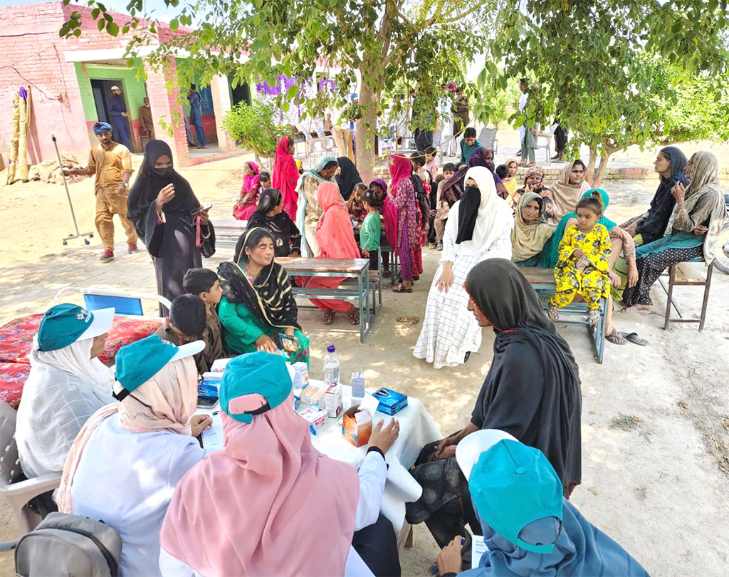 Flood Relief Medical Camp by Minhaj Women League Samundri 2025