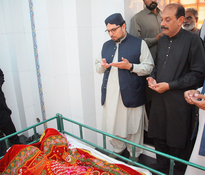 Funeral Prayer Dr Hussain Qadri Tayyab-Aslam Mother 
