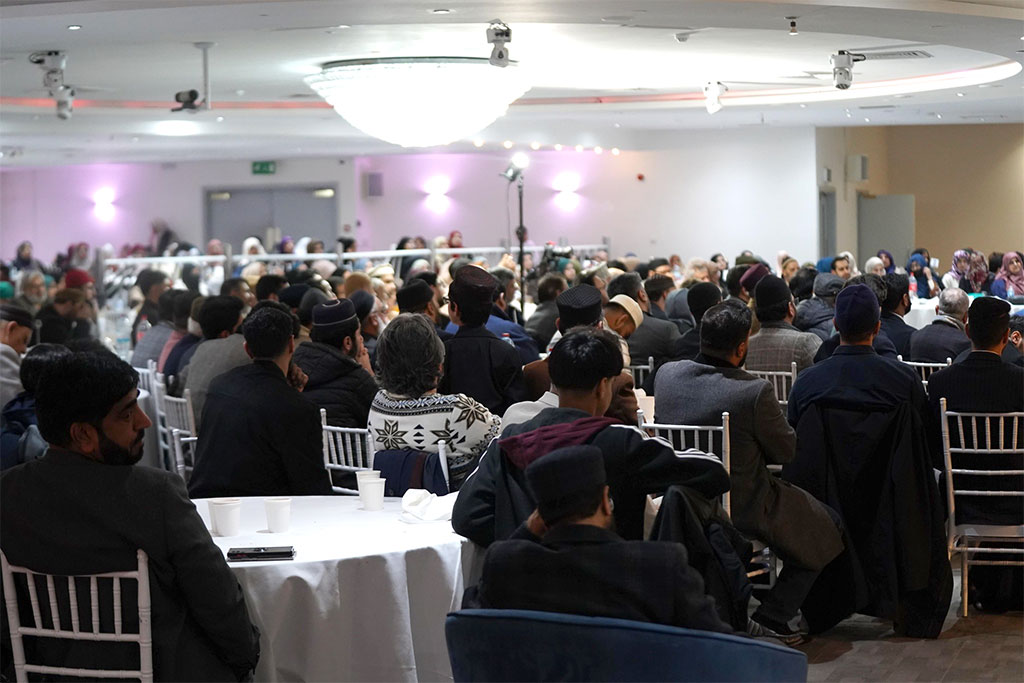 Minhaj-ul-Quran UK Hosts Grand Quaid Day Celebration in Luton