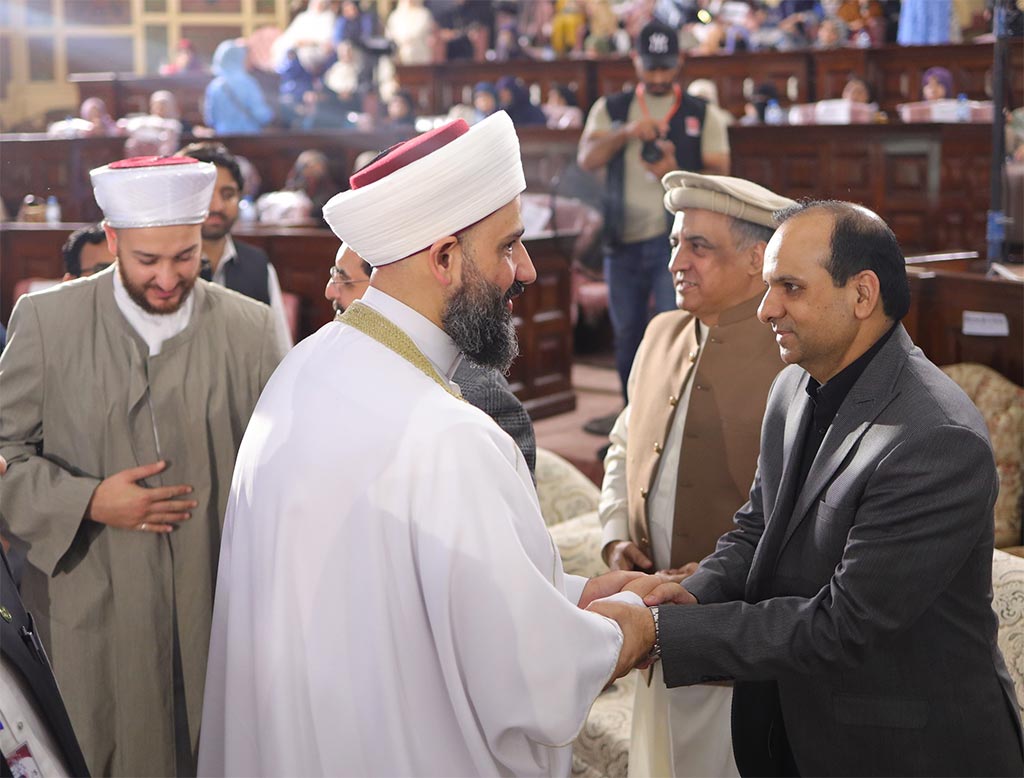 منہاج القرآن انٹرنیشنل کے زیرِاہتمام 42ویں عالمی میلاد کانفرنس میں کینیڈا سے تشریف لائے عرب شیخوخ کی آمد